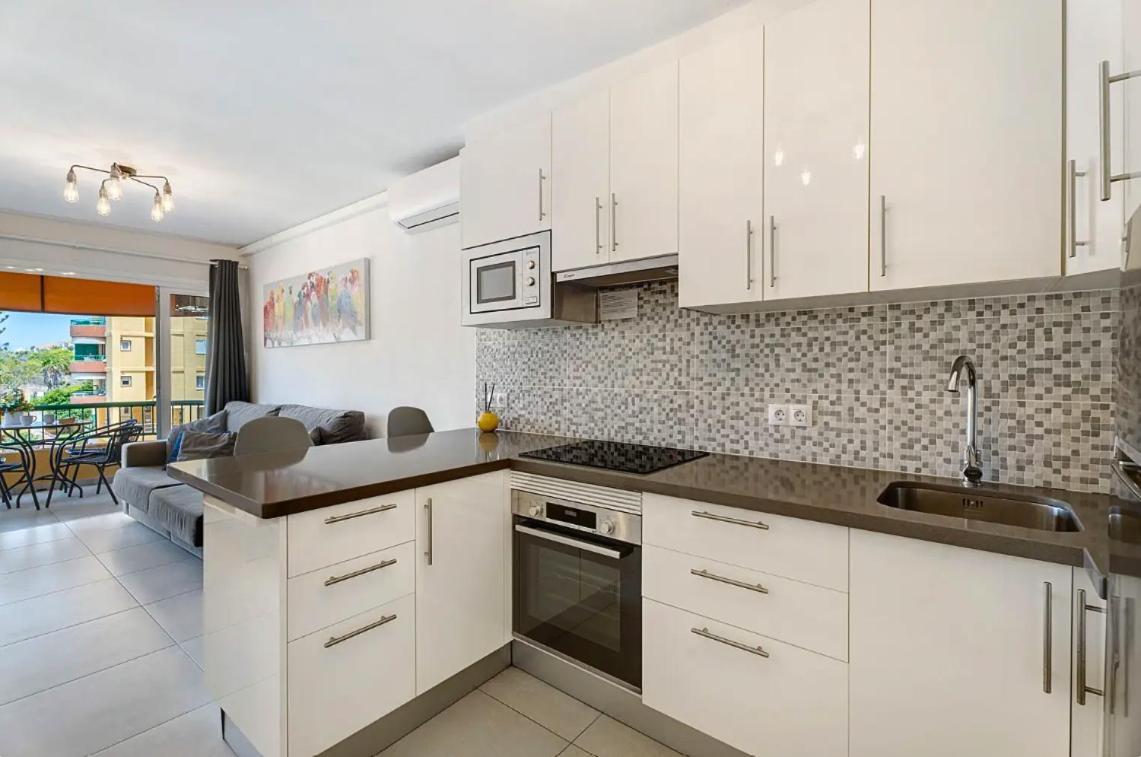 Apartamento De Lujo En Torre Del Sol, Playa De Las Americas Arona  Exterior photo