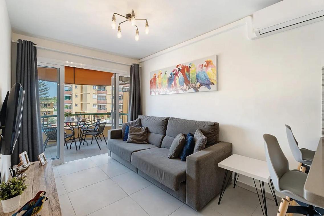 Apartamento De Lujo En Torre Del Sol, Playa De Las Americas Arona  Exterior photo